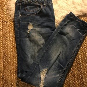 NWOT Free People Jeans - lightly distressed